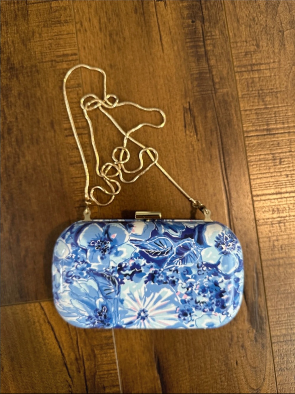 Lilly Pulitzer “Catch N Keep” hard shell clutch